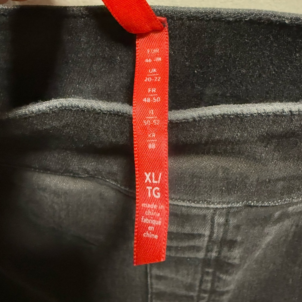 SPANX Black Pull-On Skinny Jeans - Picture 3 of 7